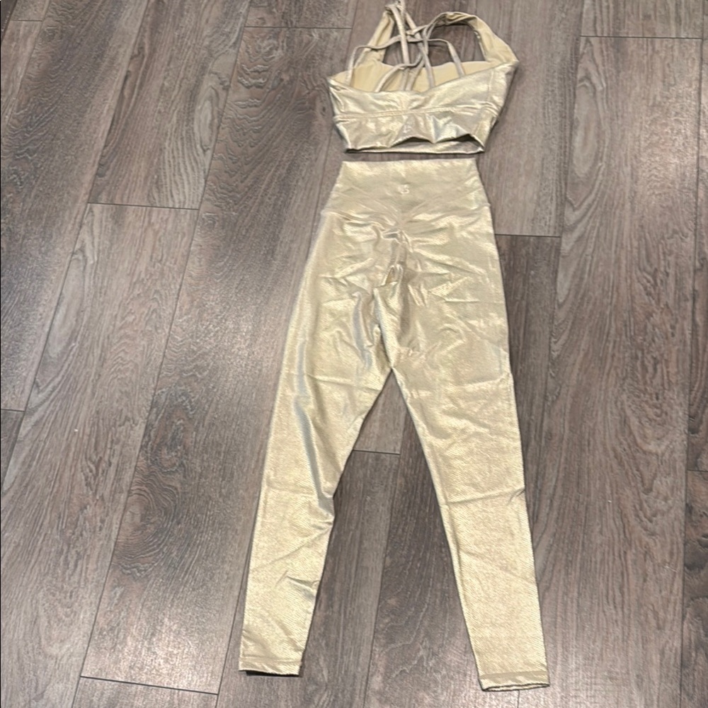BuffBunny Gold Leggings with High Waist and Stretchy Material